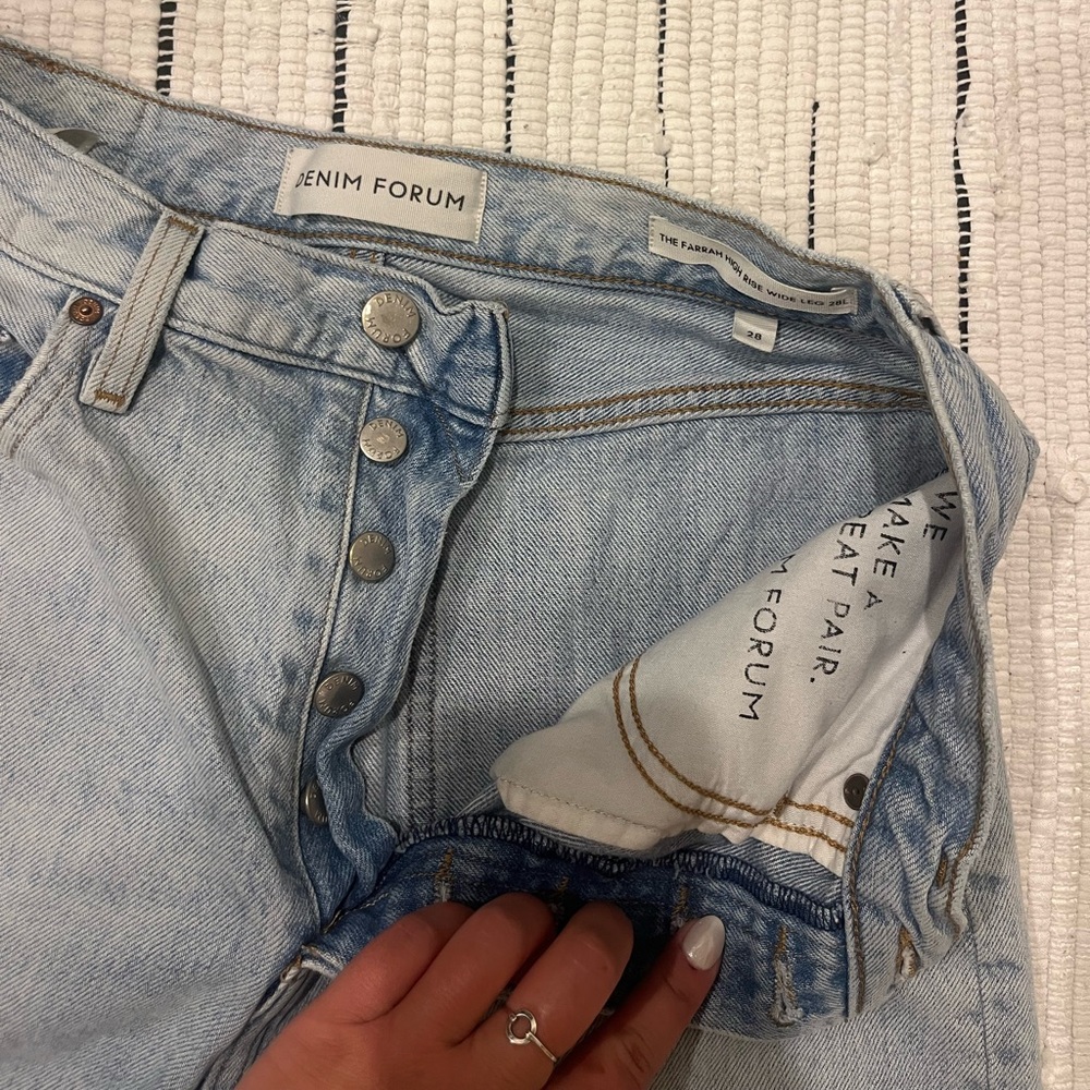 ARITZIA JEANS